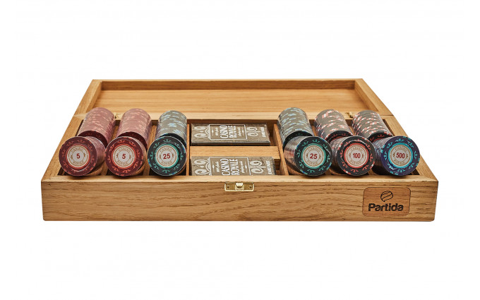 Набор для покера Casino Royale на 300 фишек в дубовом кейсе, Partida